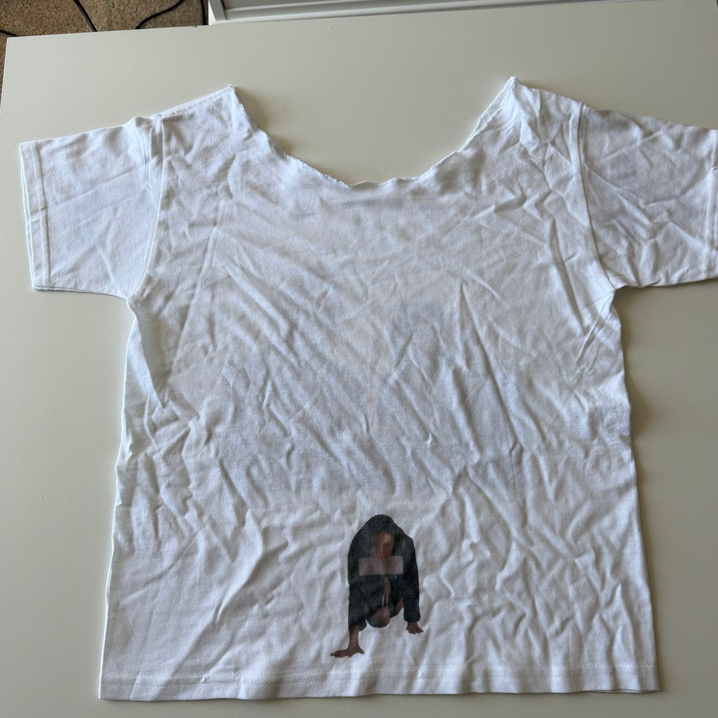 Secretary off the shoulder baby tee - L