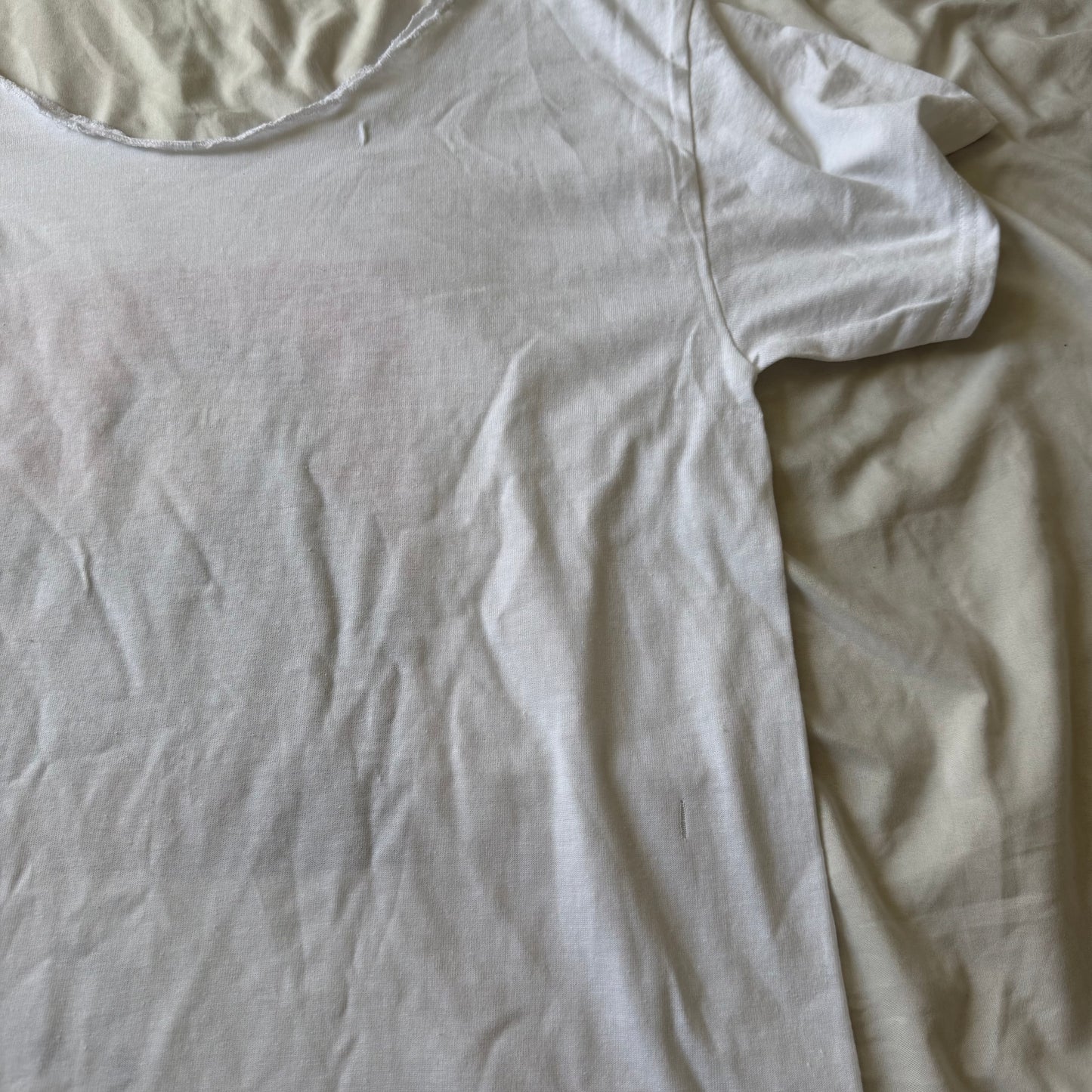 Jeff off the shoulder tee - M