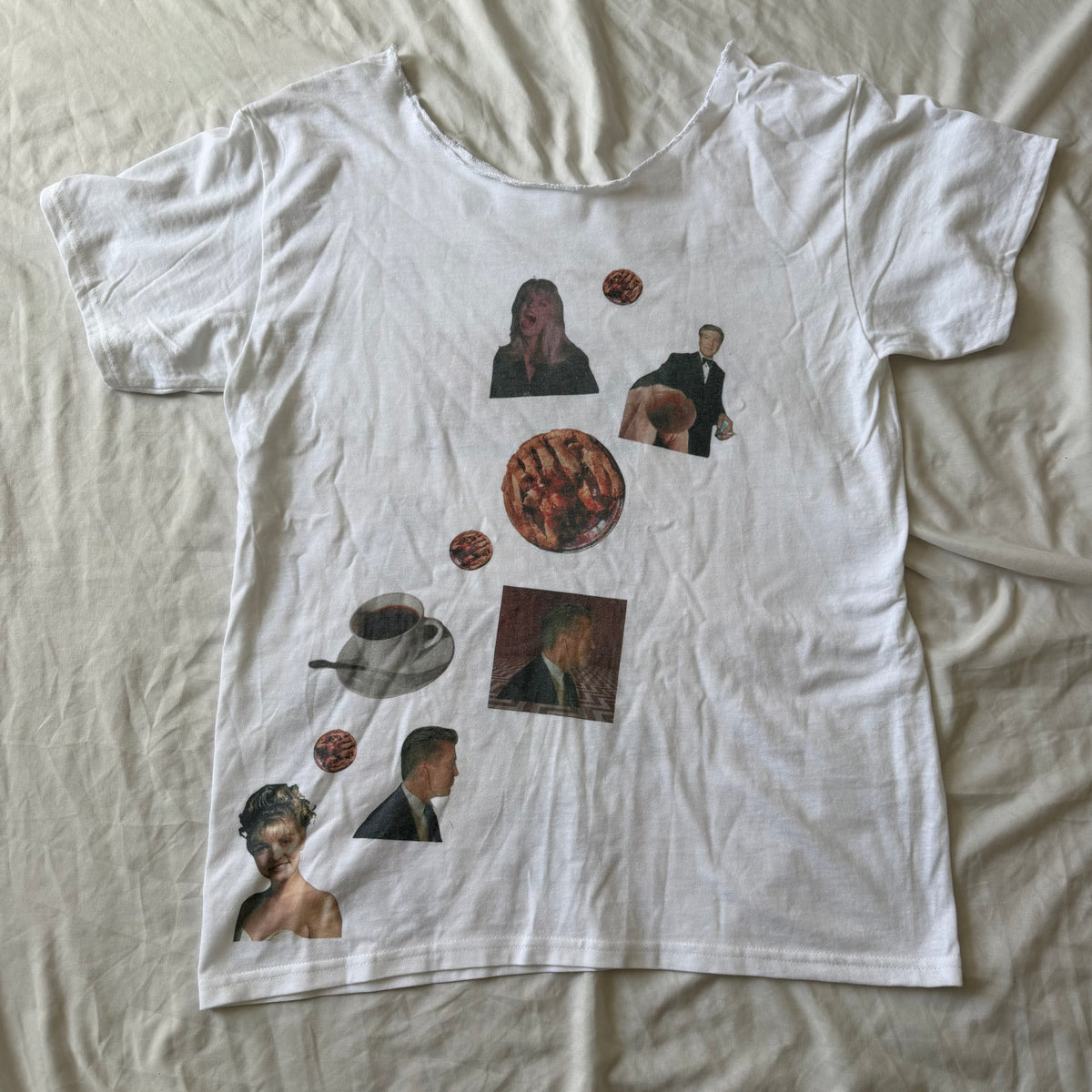 I know a place off the shoulder tee - M