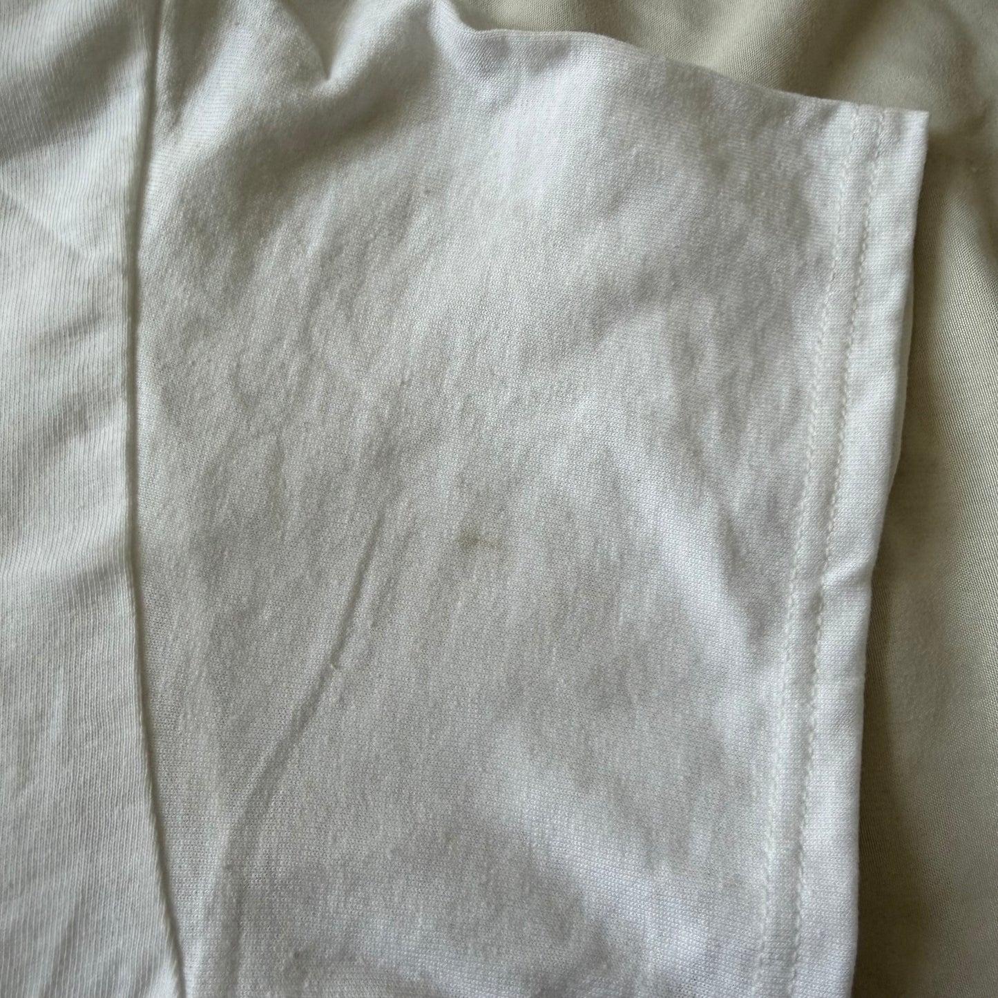 I know a place off the shoulder tee - M