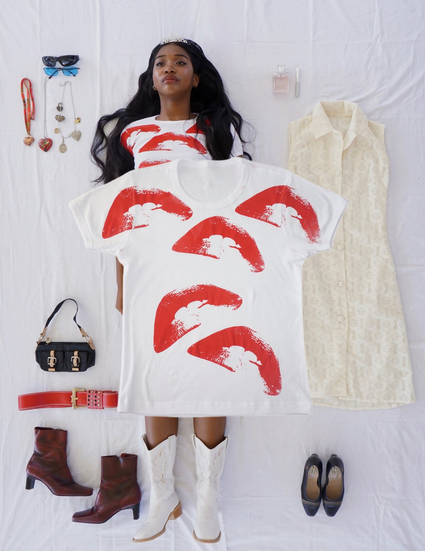 Lips Fitted Baby Tee