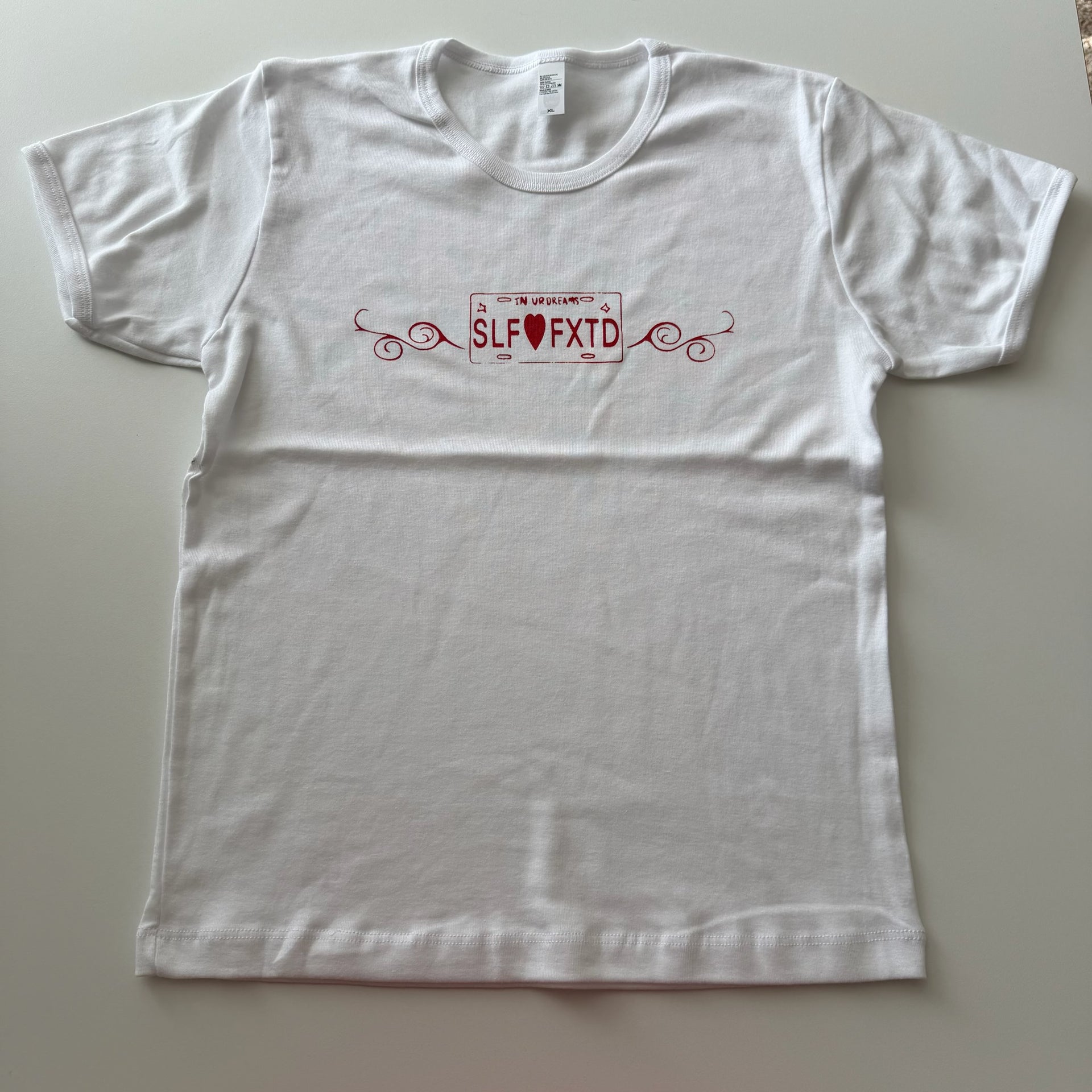 Self fixated baby tee - XL