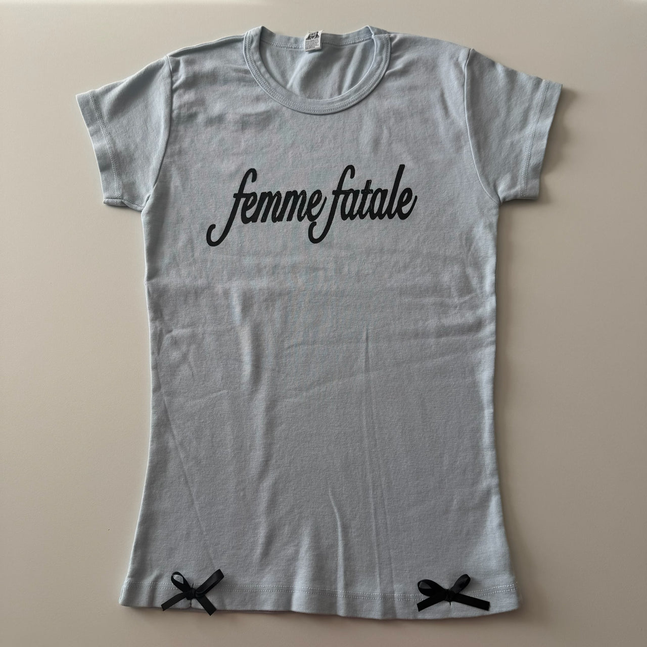 Femme fatale baby tee - S