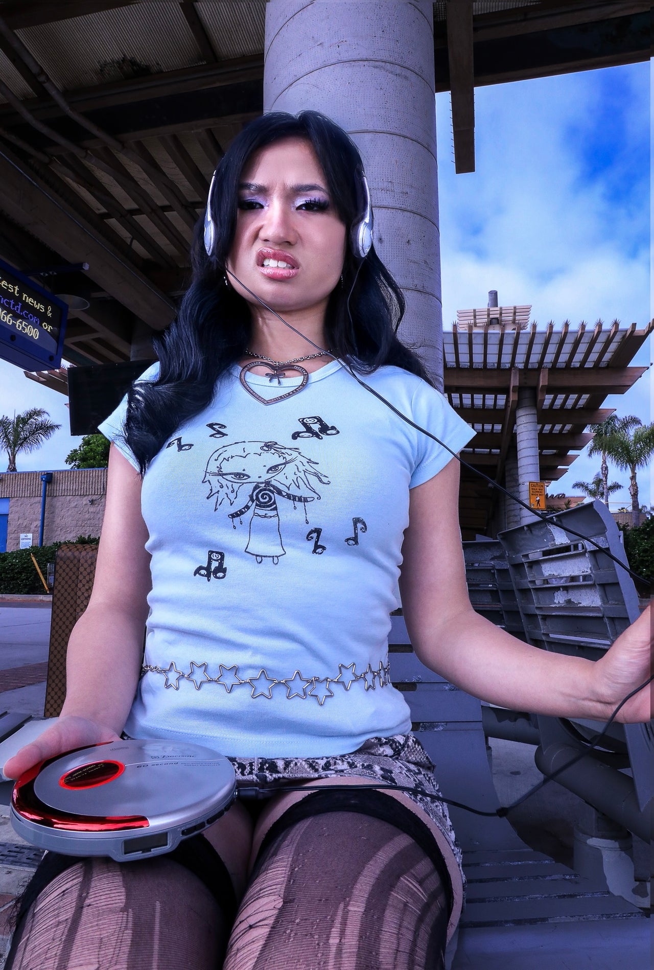 Dancing girl tee