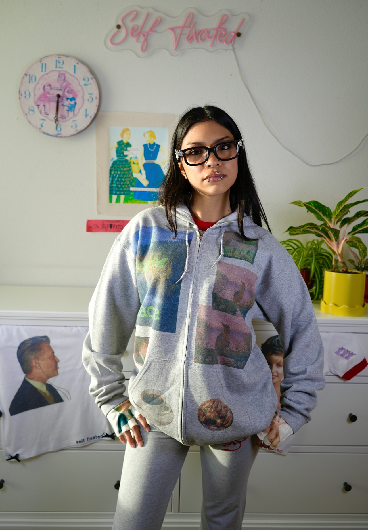 I know a place zip up hoodie