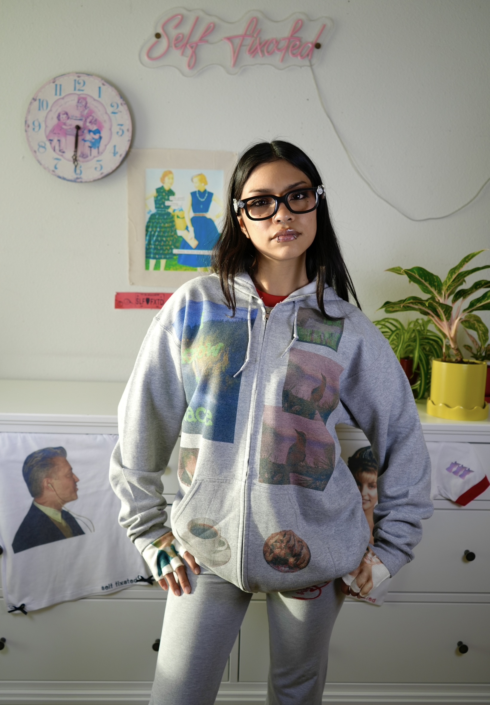 I know a place zip up hoodie