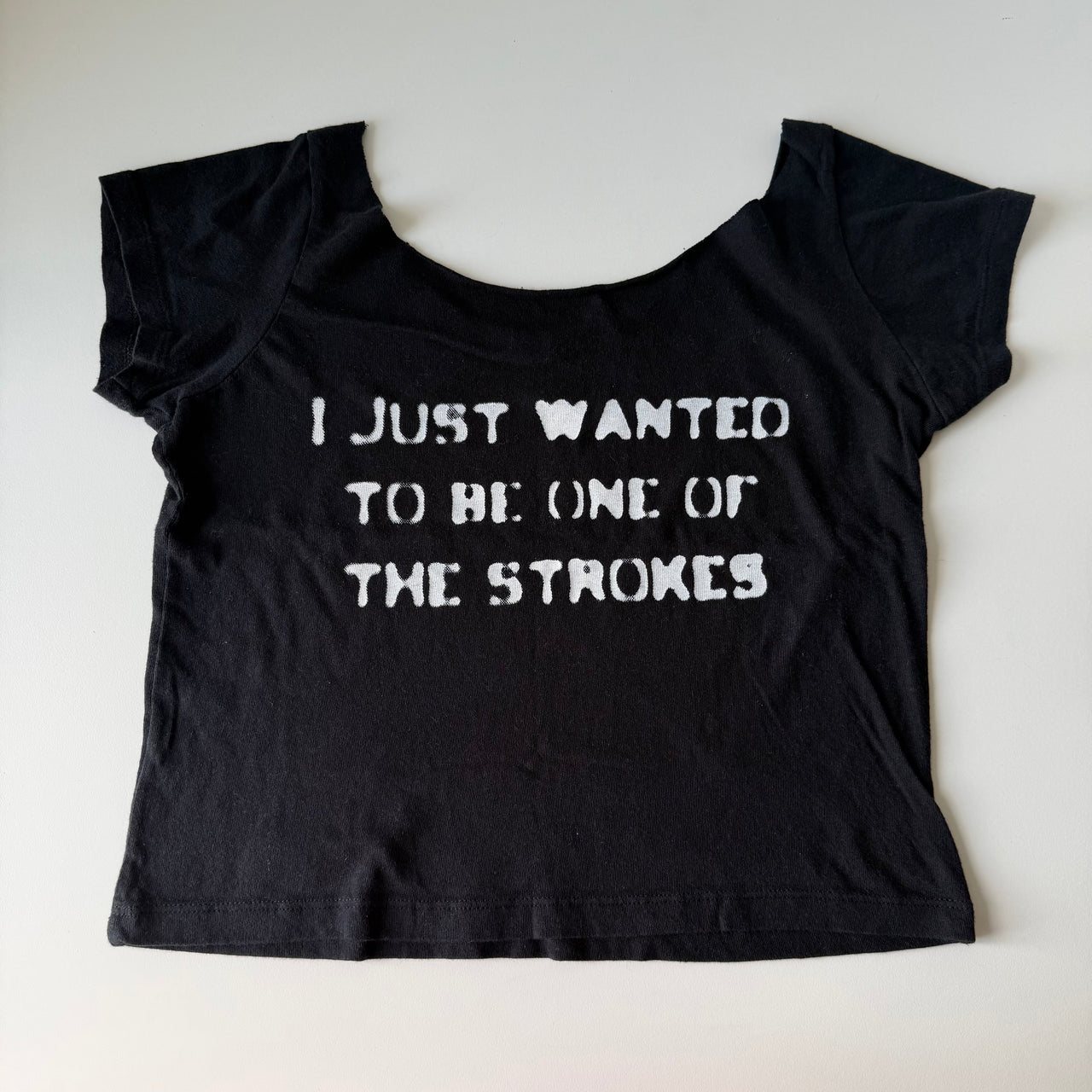 Star treatment off the shoulder tee - S