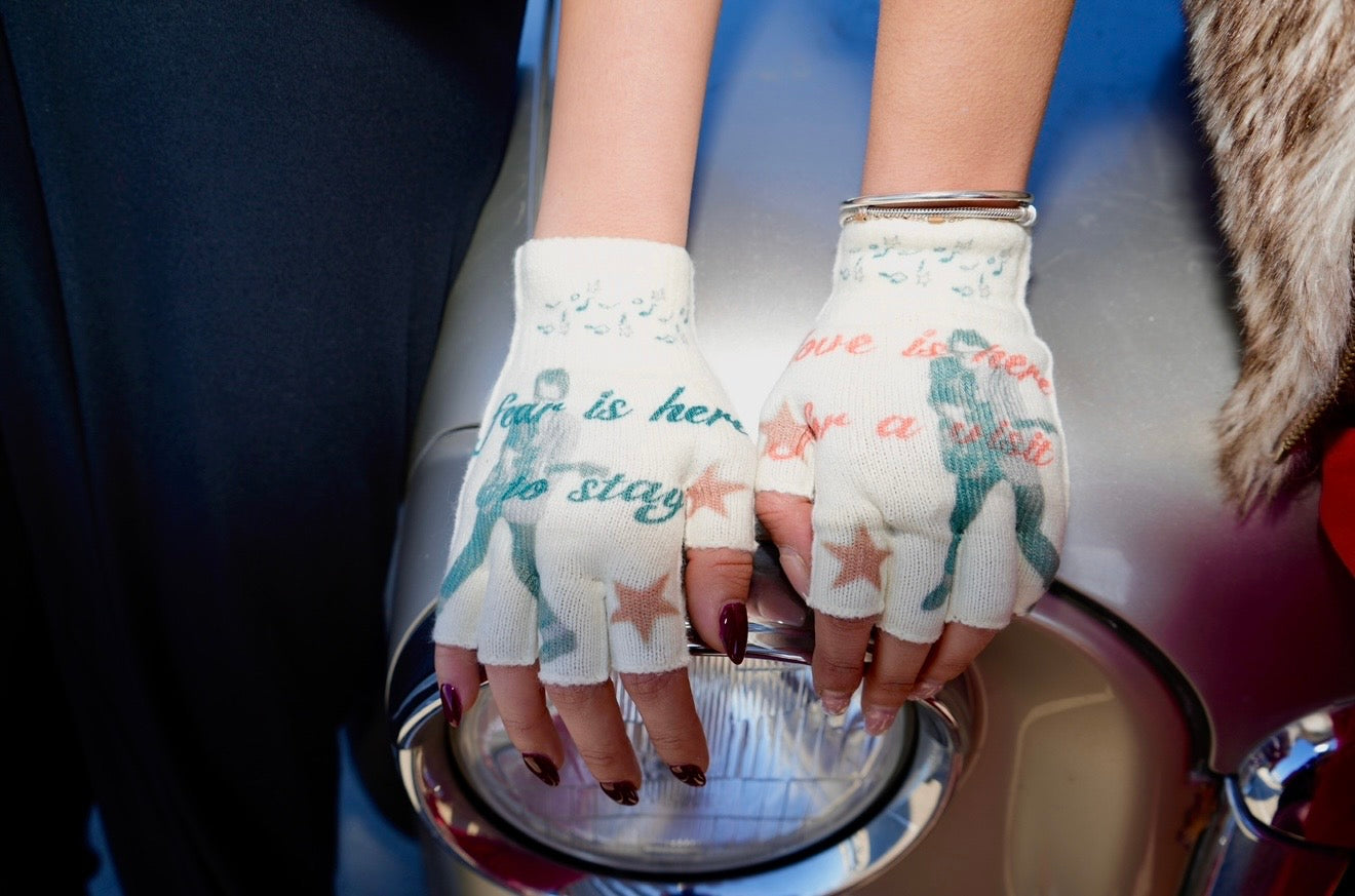 Love is here for a visit gloves