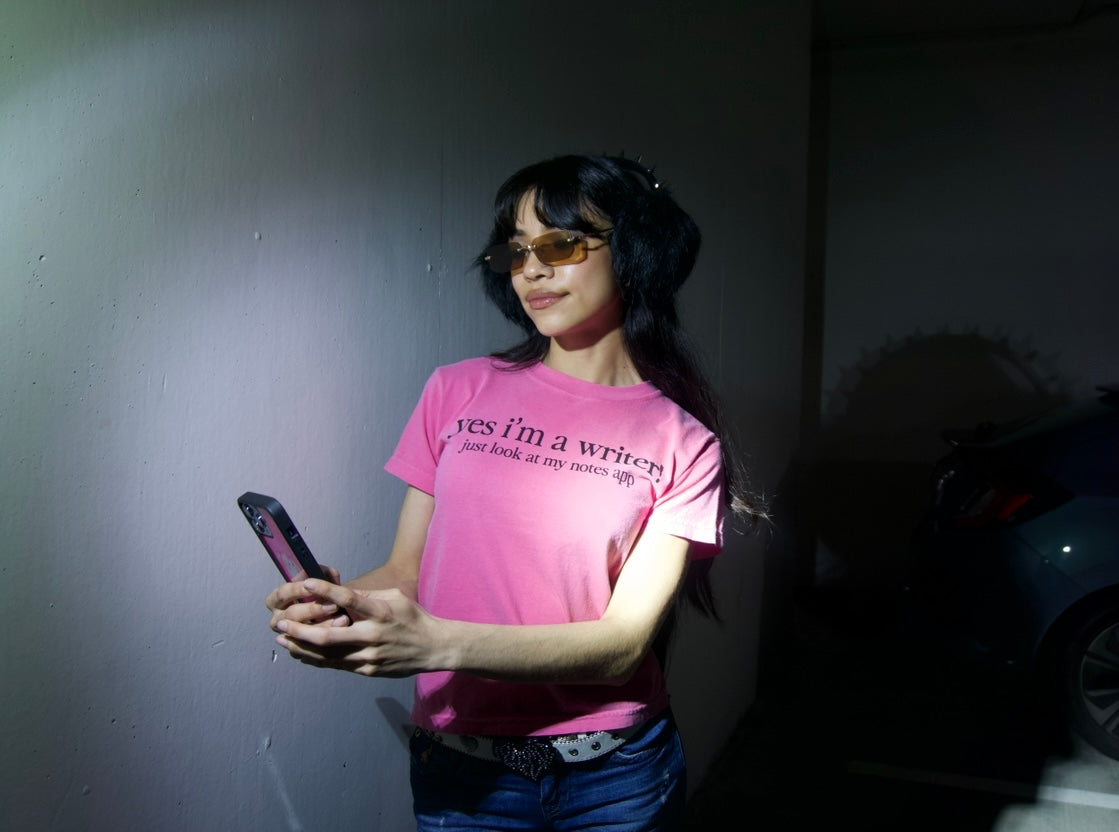yes i'm a writer! just look at my notes app tee
