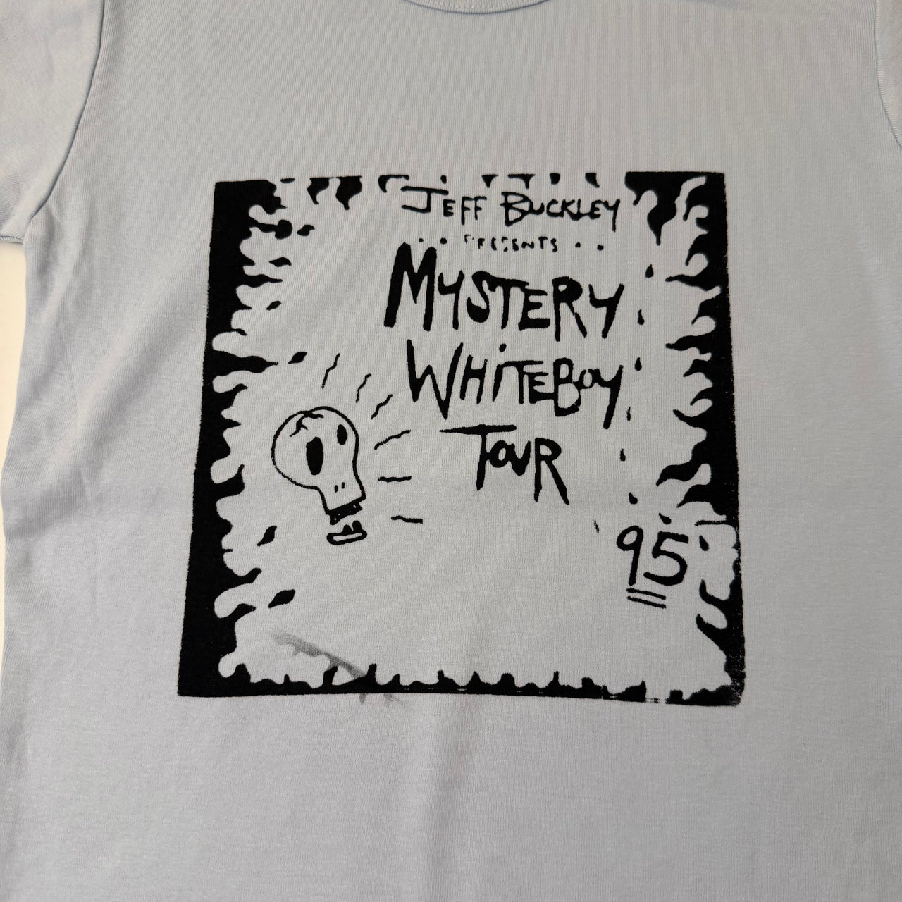 Mystery white boy tour baby tee - M