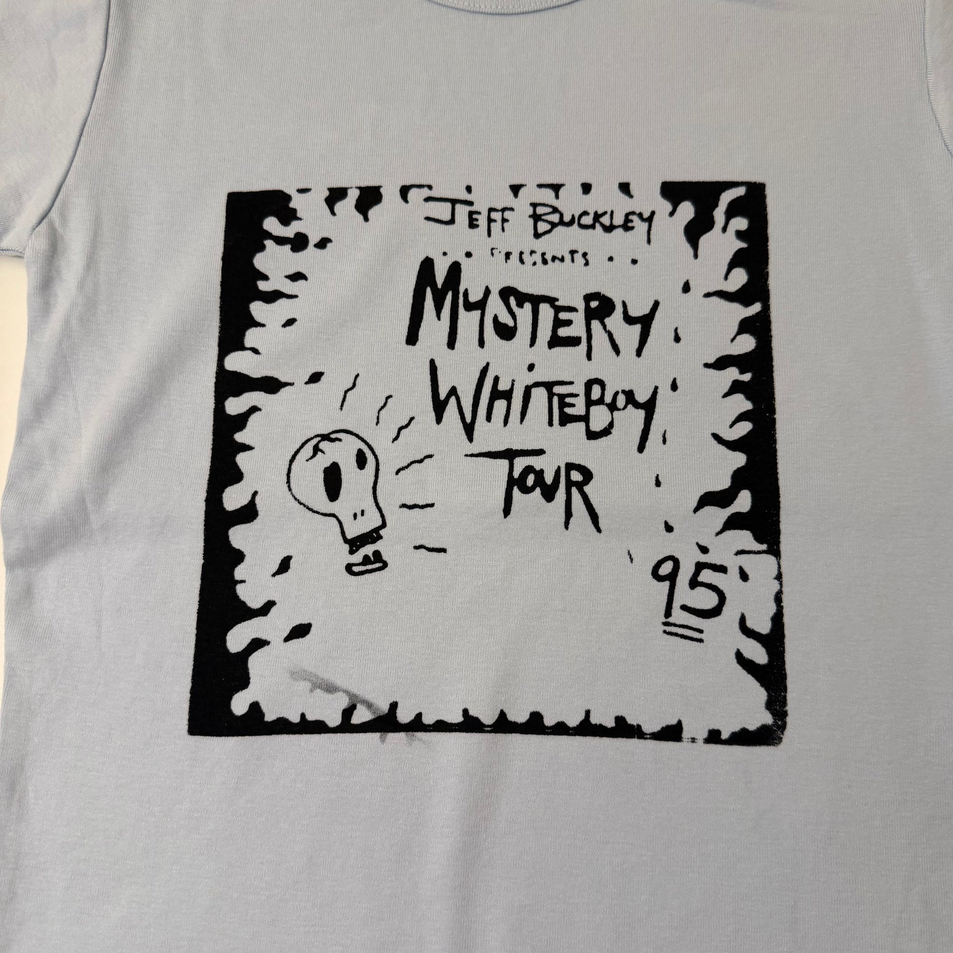 Mystery white boy tour baby tee - M