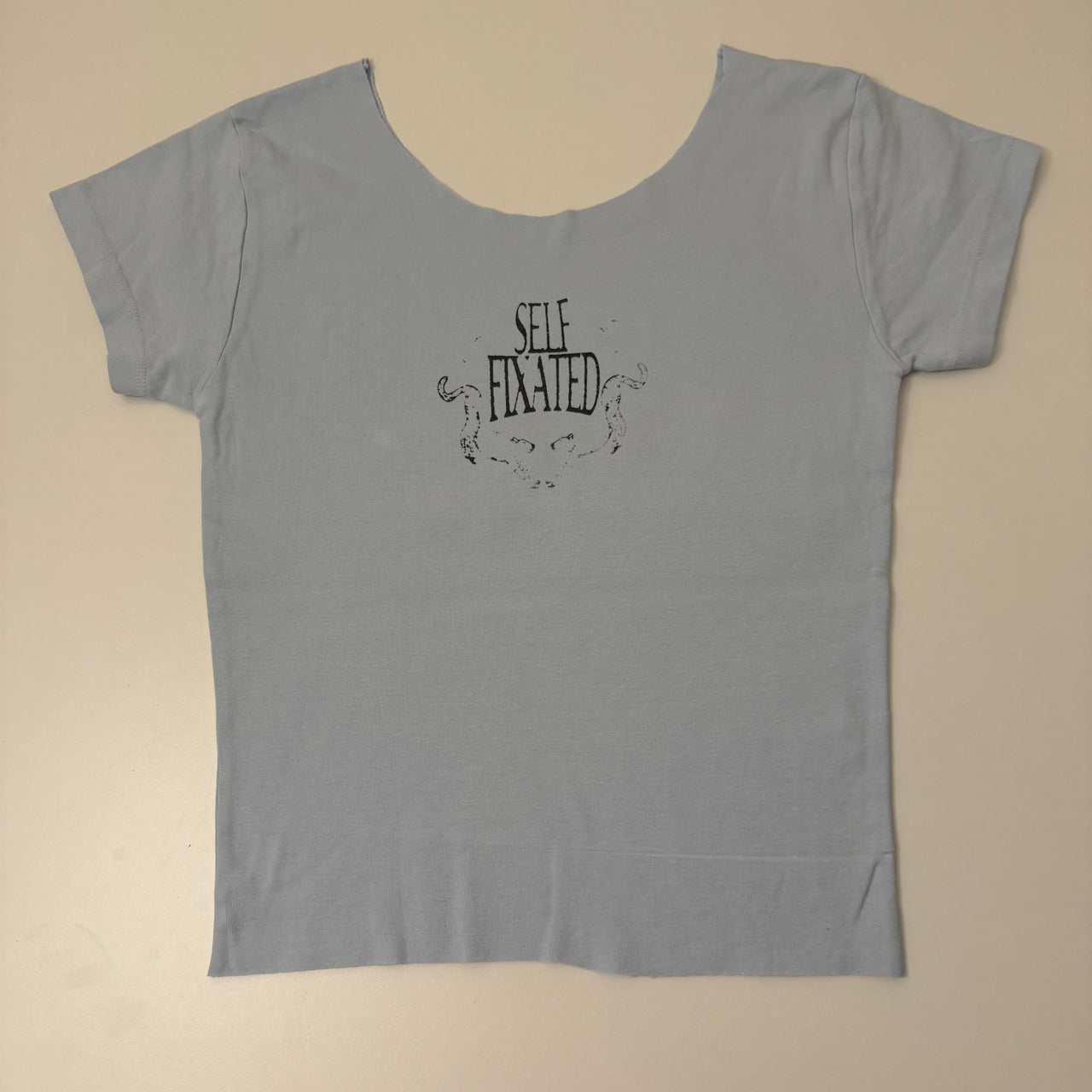 No photos off the shoulder baby tee - S