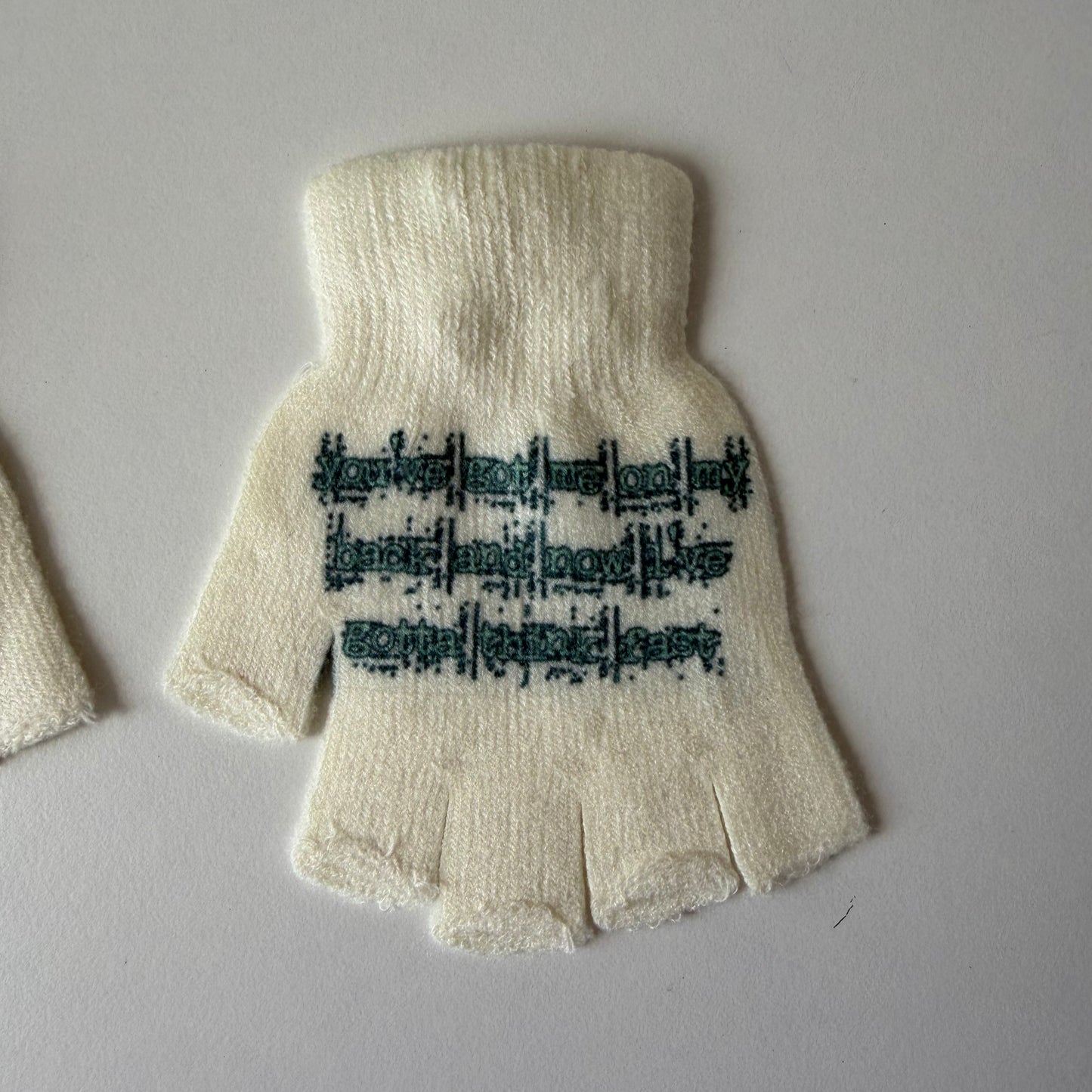 Hidin' in the background gloves